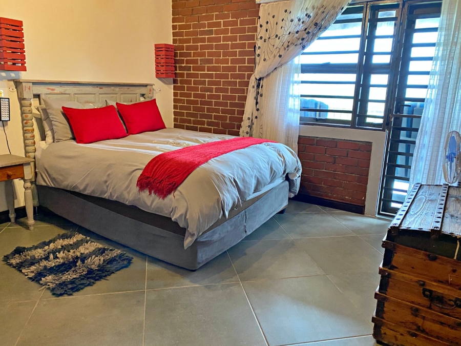 4 Bedroom Property for Sale in Sandbaai Western Cape